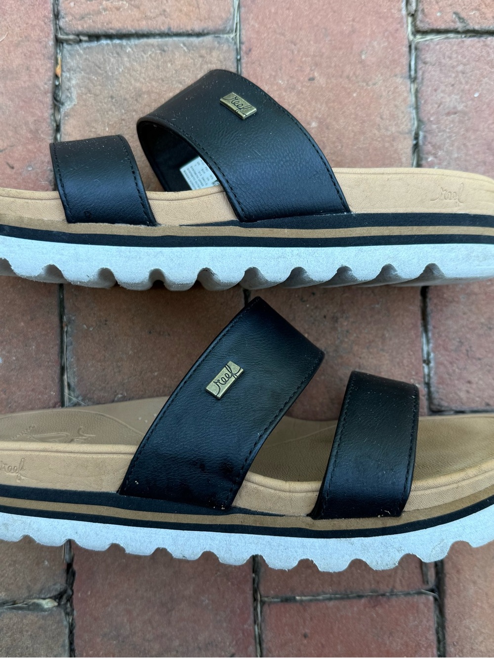 Women's Reef Vista Hi Slide Sandal - Picture 3 of 7